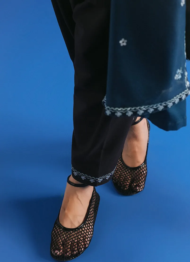 3 Pc Khaddar Embroidered Suit - Ikse-213869